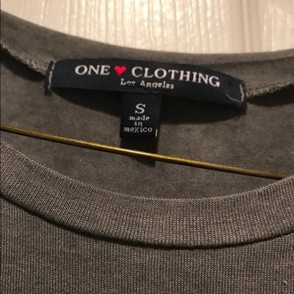 Skull tank top - Picture 3 of 6